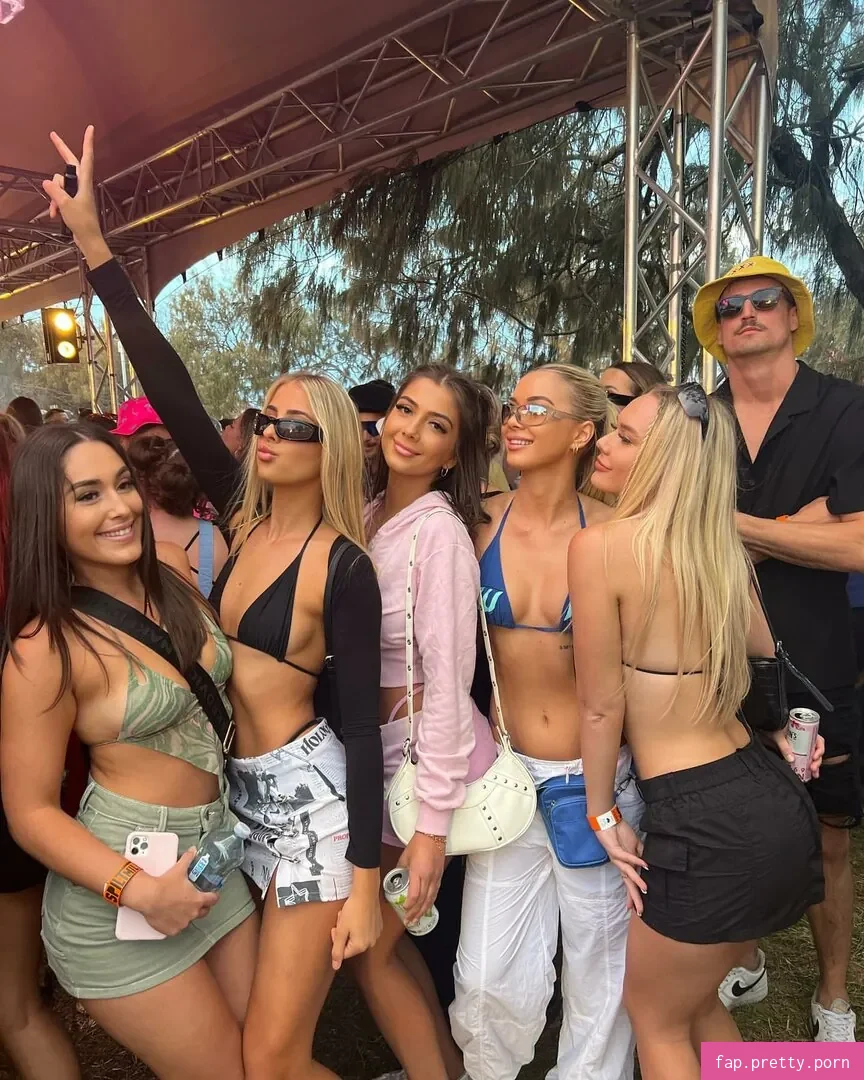 Kara Mia Van Pletzen - Photo #23