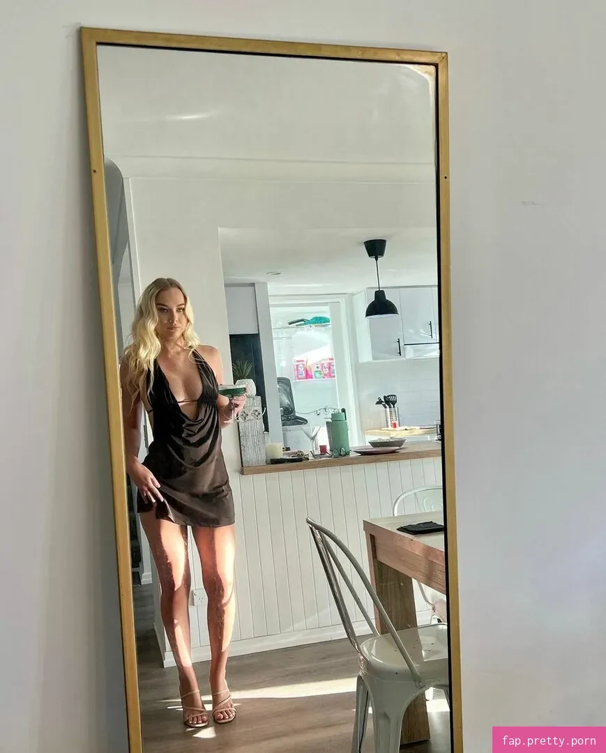 Kara Mia Van Pletzen - Photo #32