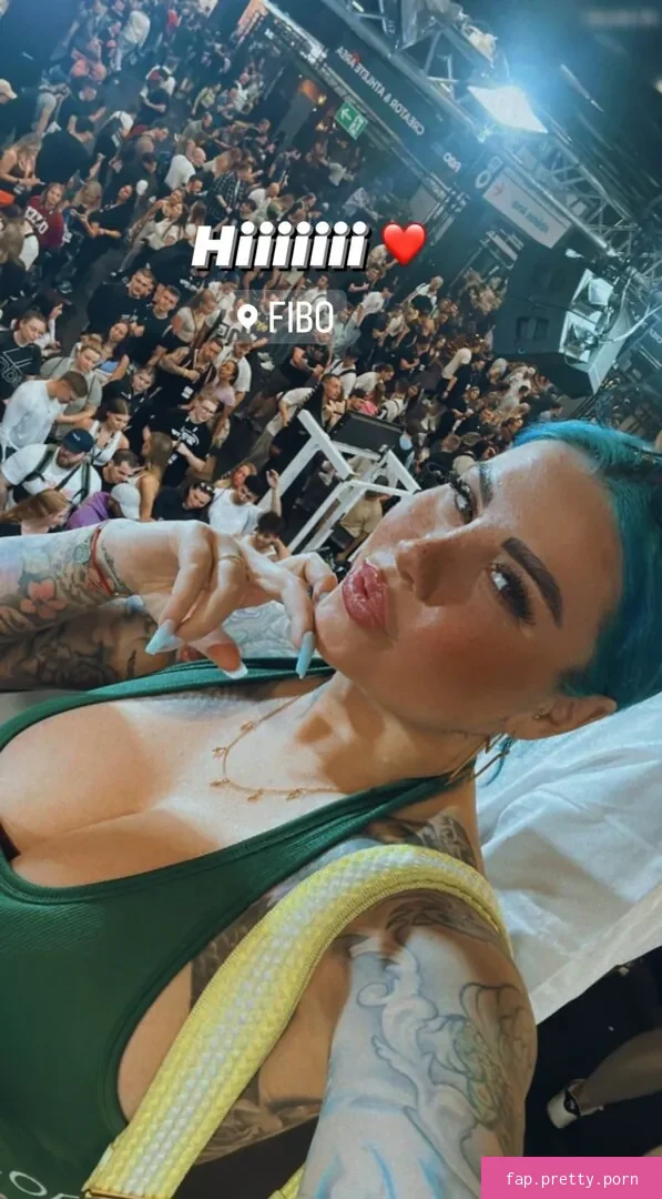 Kate Merlan - Photo #03