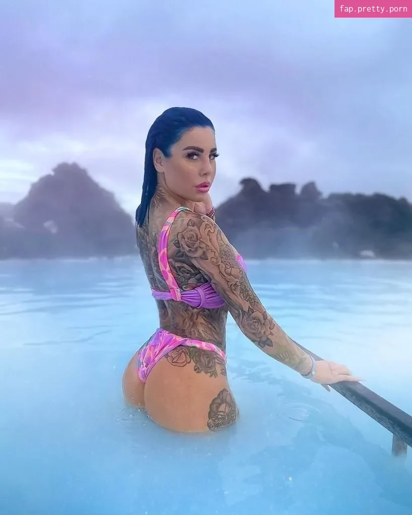 Kate Merlan - Photo #41