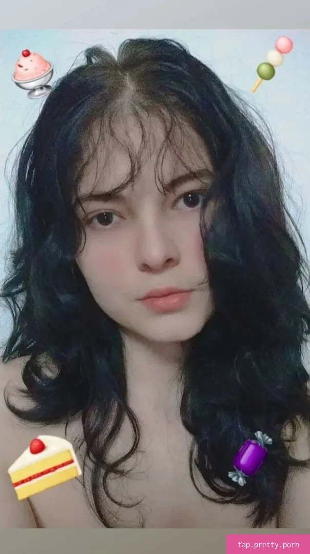 Katie_roberts_ - Photo #06