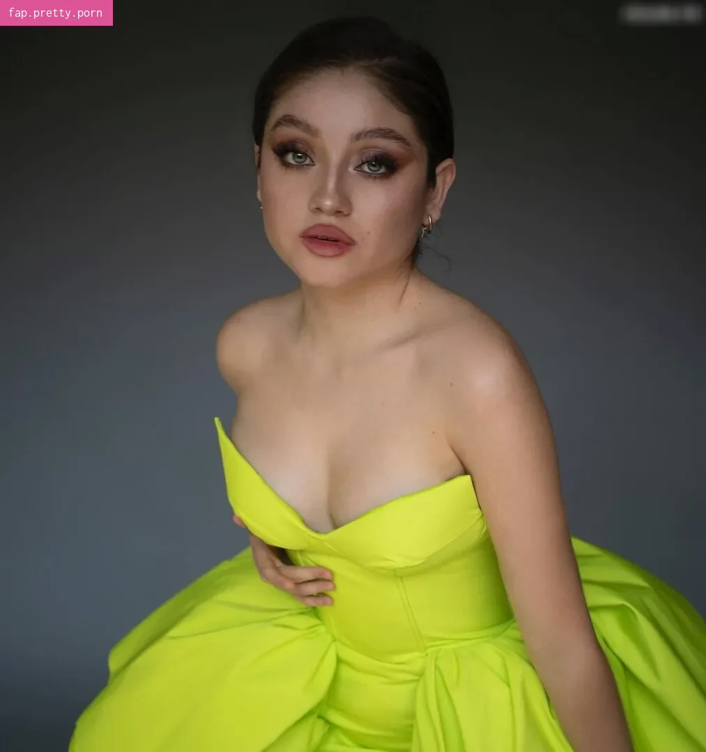 Karol Sevilla content