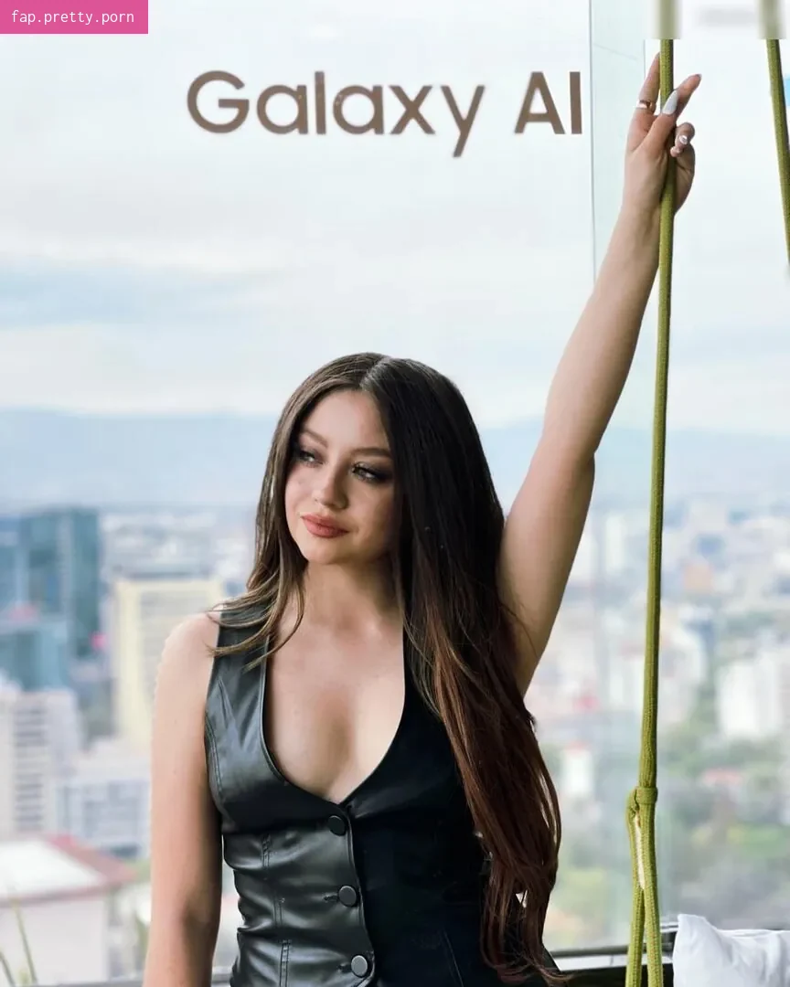 Karol Sevilla - Photo #17