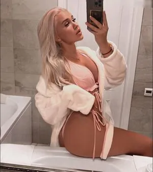 Kira Simurina content