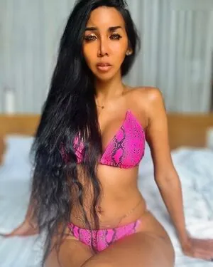 ladyboyshasha content