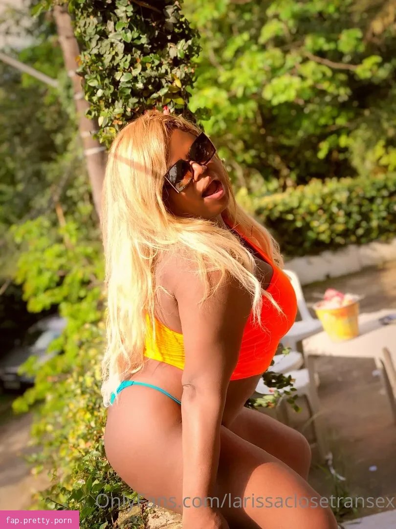 larissaclosetransex - Photo #39