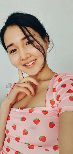 Lilly Ay content