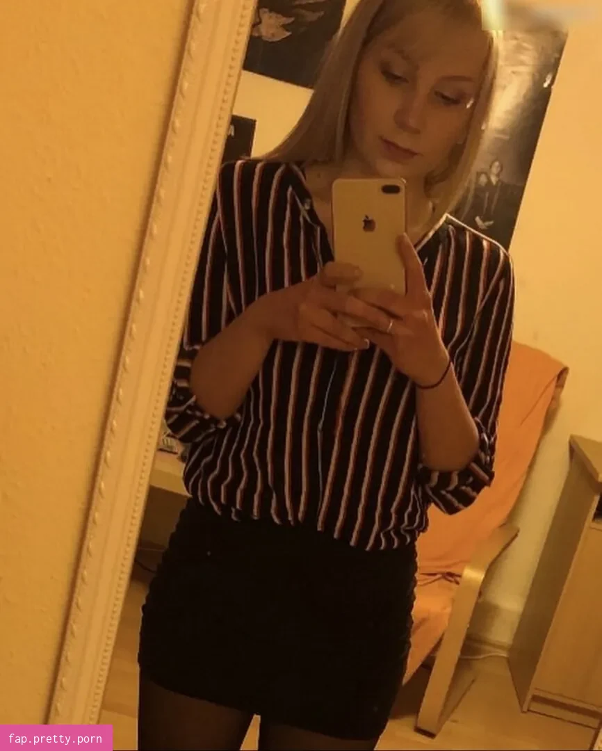 Lucy Cox - Photo #21