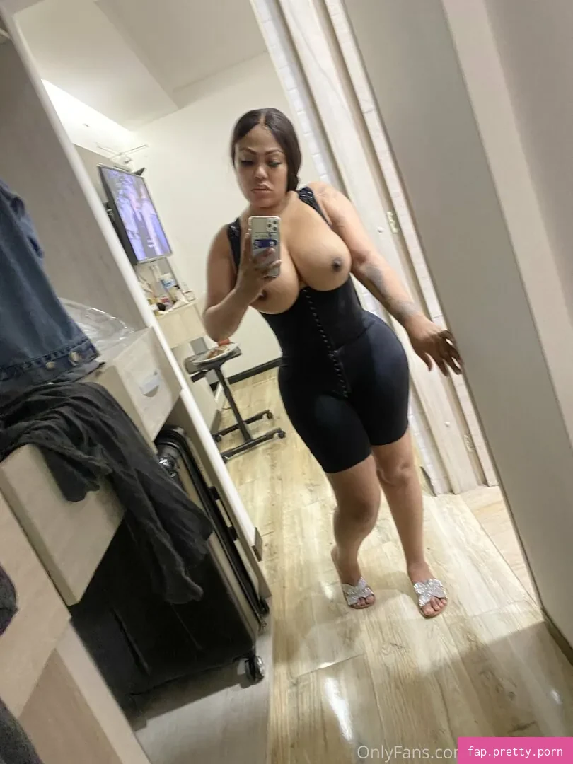 Lacey Duvalle - Photo #31