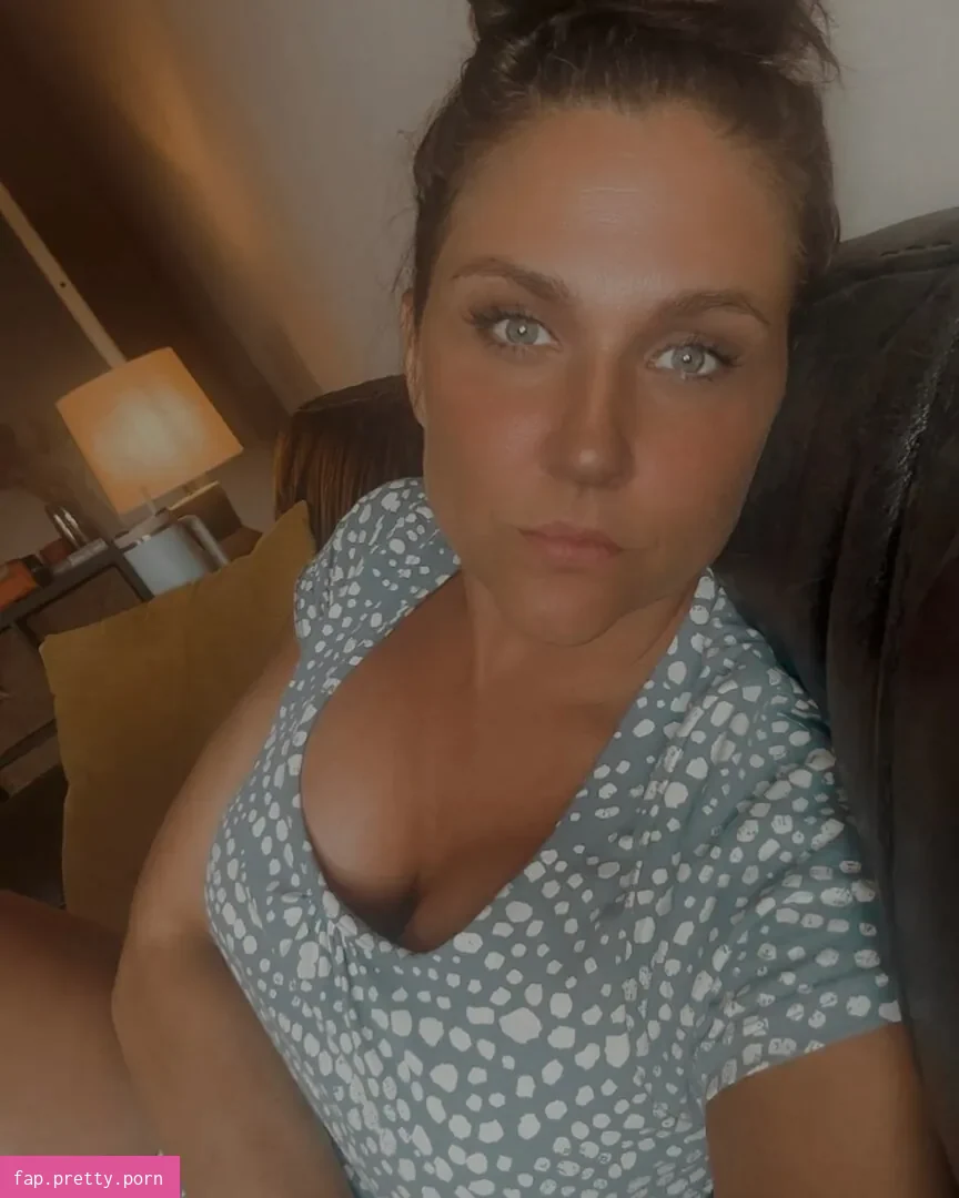 Lisa Dollan | Yorkshire Peach - Photo #05