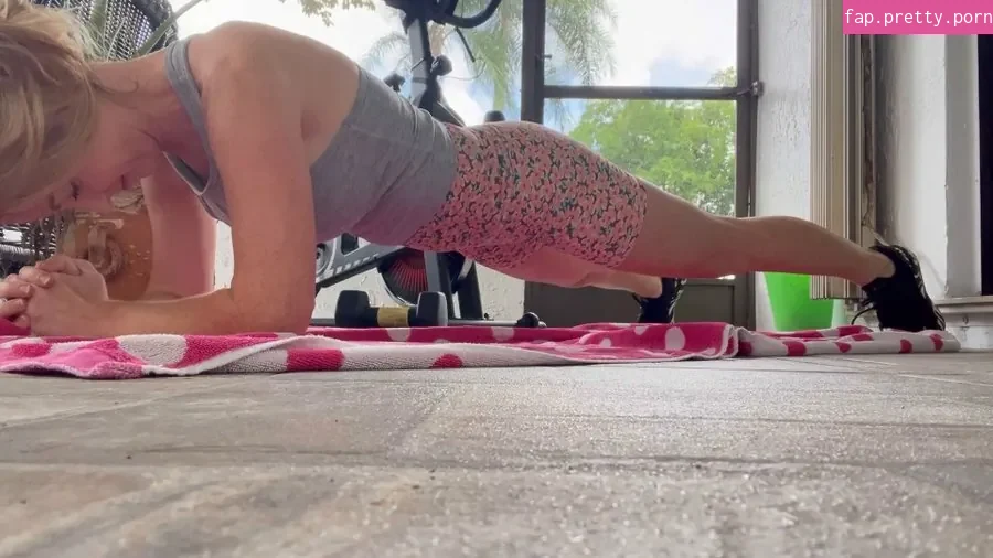 Lisa Evans - Photo #27