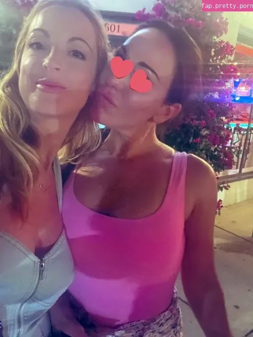 Lisa Evans - Photo #54