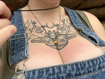 littlemoonkityy content