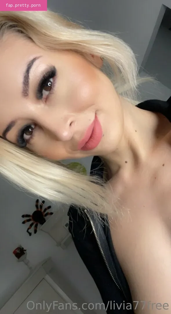 livia77free - Photo #02