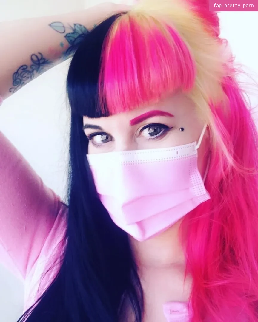 LaJenTrois - Jen Roomes content