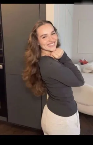 Louisa jindaoui content