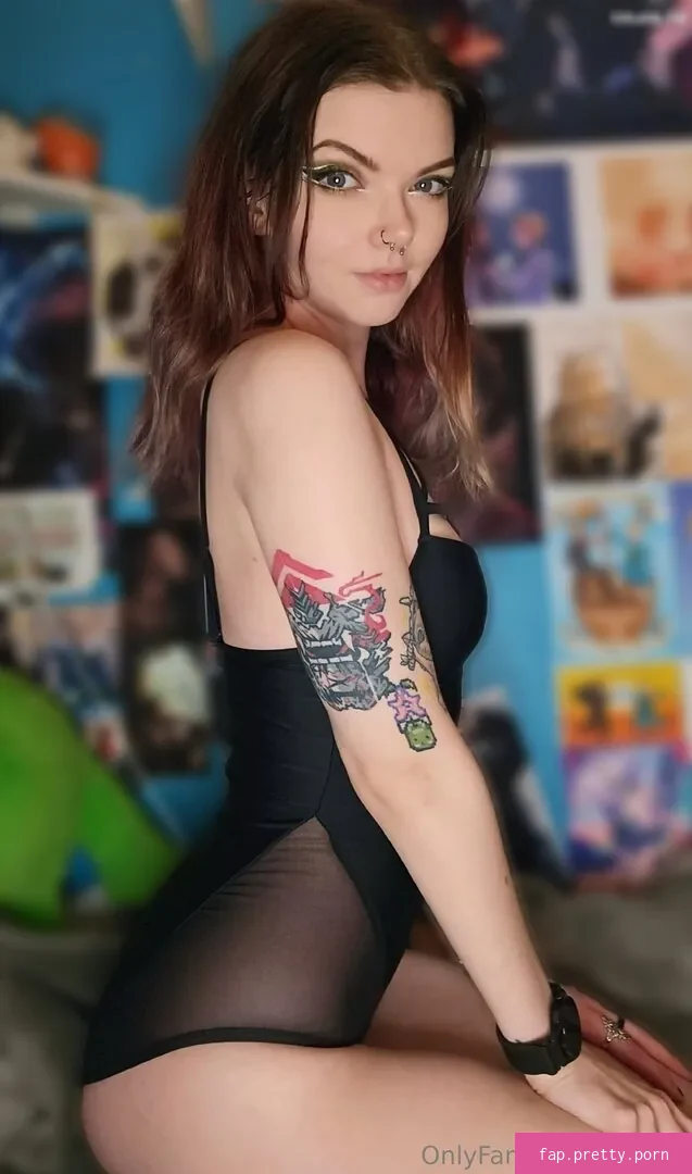 Louise Julie - Photo #25