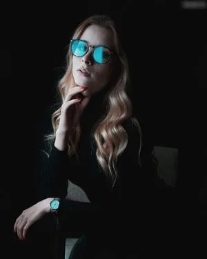 lealyferra / lea.ly content