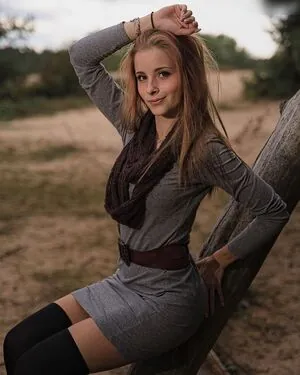 lealyferra / lea.ly content