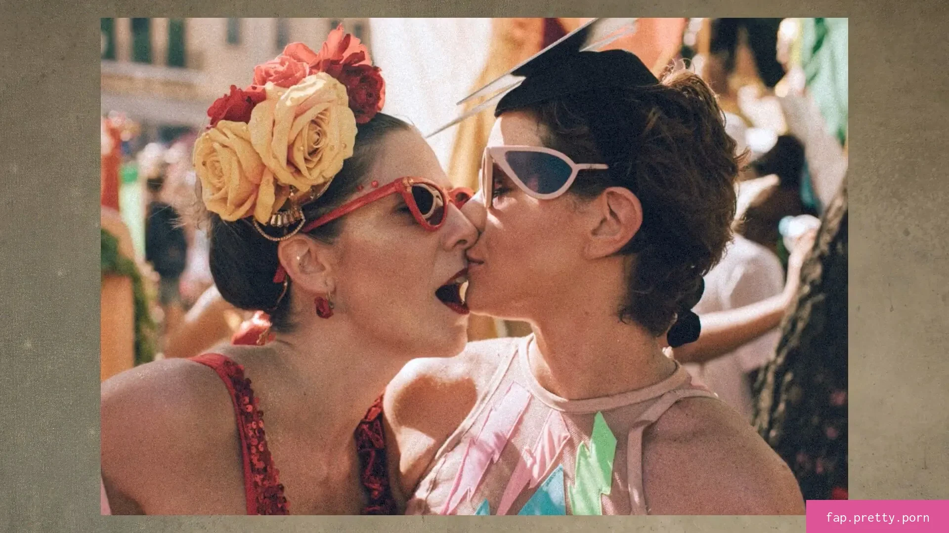 Leandra Leal content