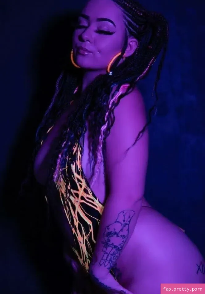 Livin.like.sisi - Photo #03