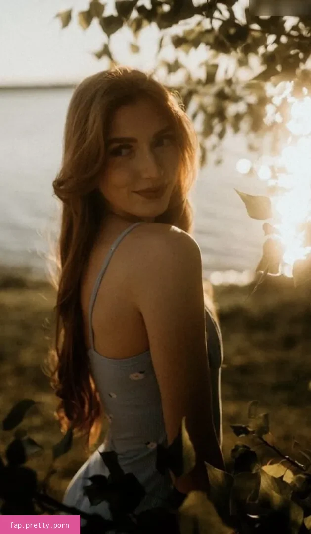 Laura Michelle Maske - Photo #07