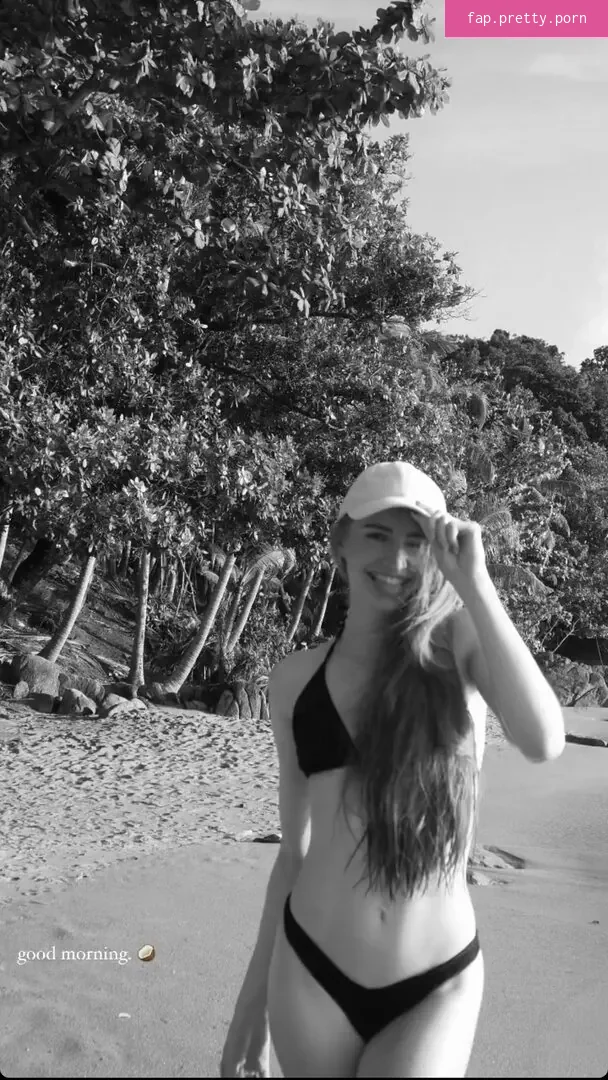 Laura Michelle Maske - Photo #21