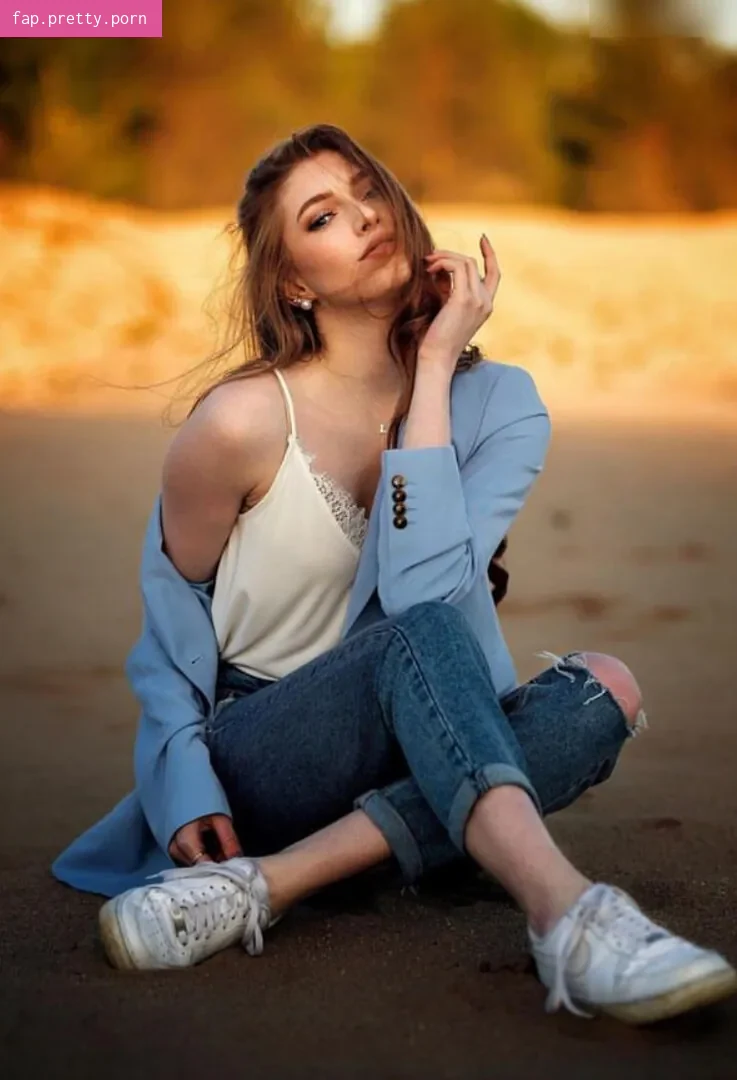 Laura Michelle Maske - Photo #31