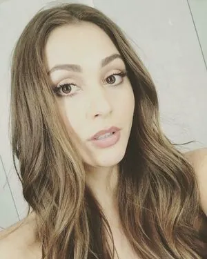 Lindsey Morgan content