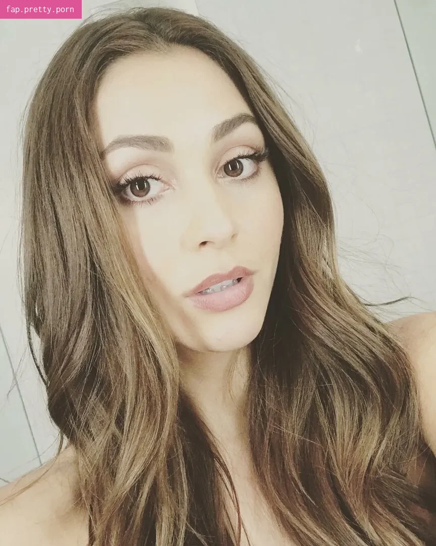 Lindsey Morgan - Photo #93