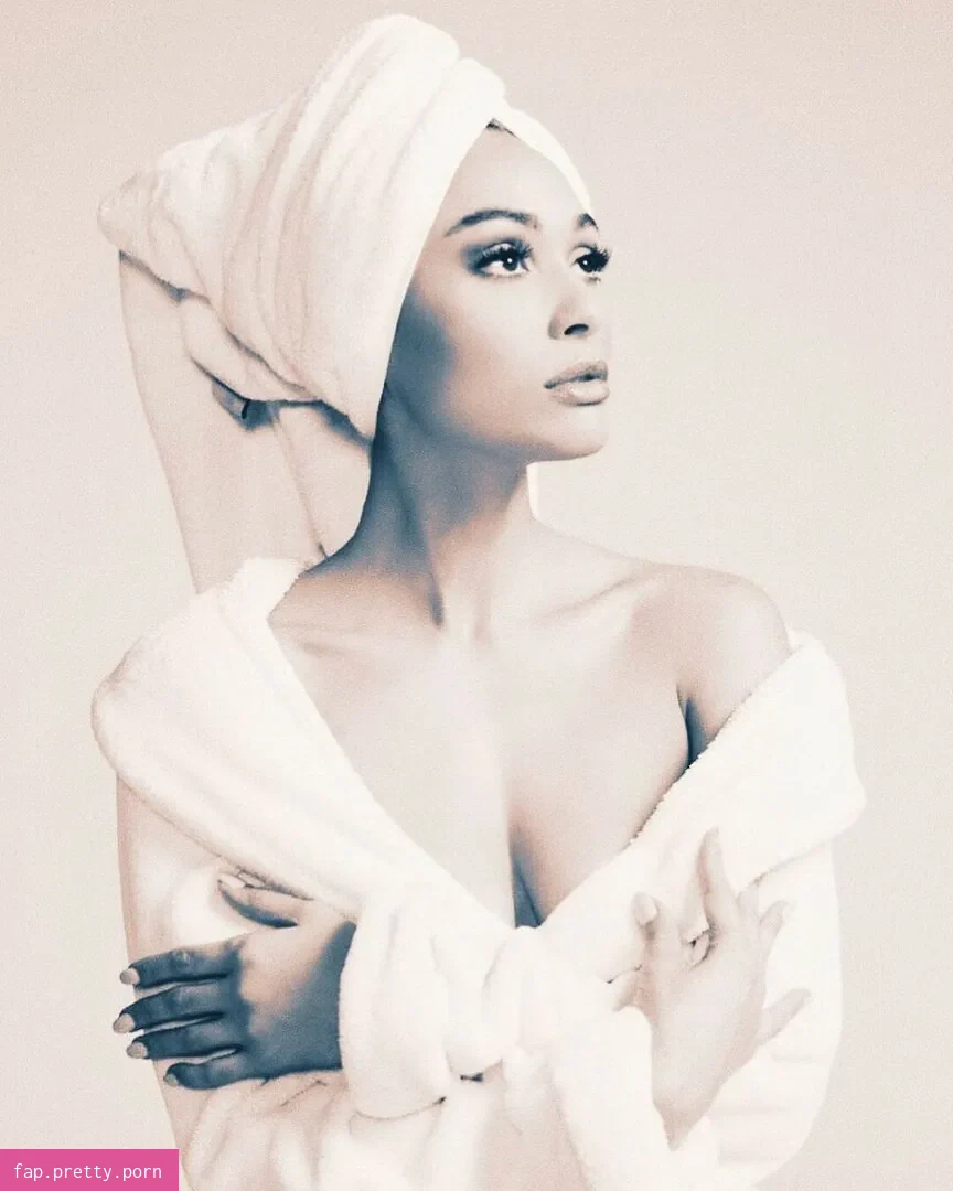 Lindsey Morgan - Photo #62