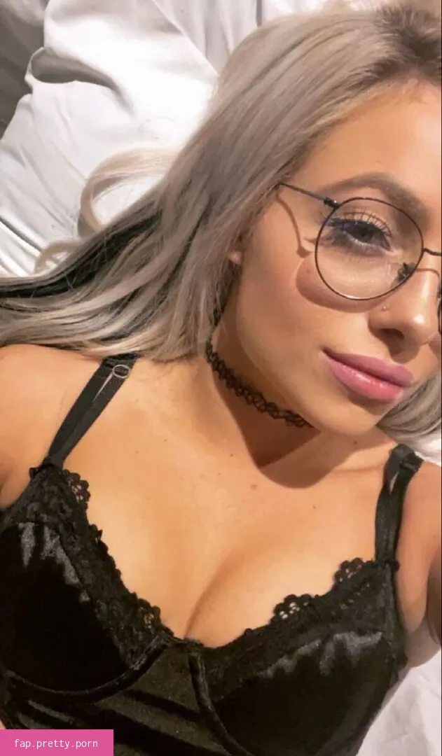 Liv Morgan - Photo #01