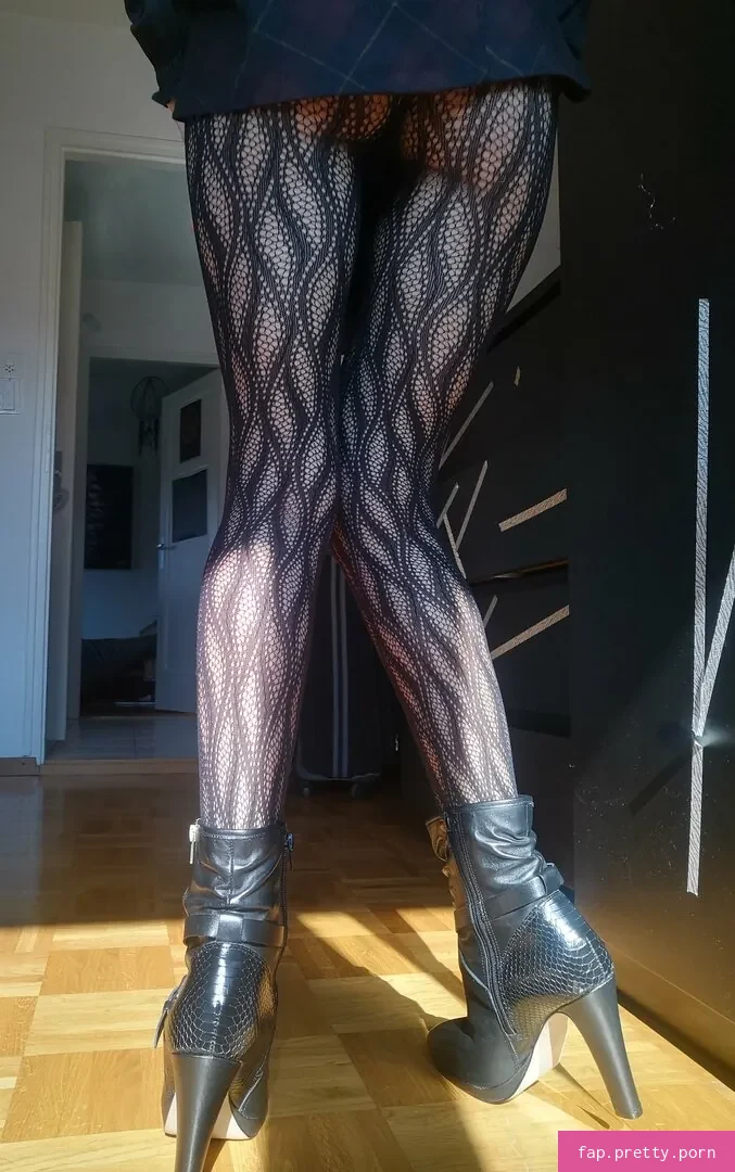 loucharmellefree - Photo #57