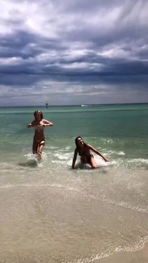 Lauren Stephens content