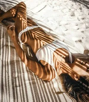 Laury Thilleman content