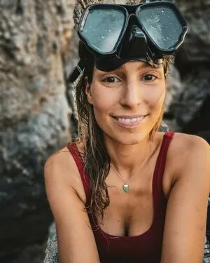 Laury Thilleman content