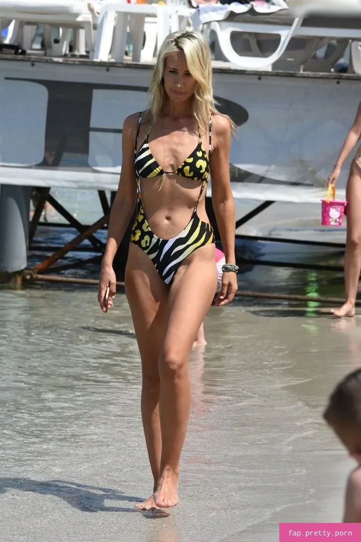 Lady Victoria Hervey - Photo #95