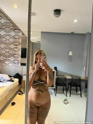 Lamia Venus content