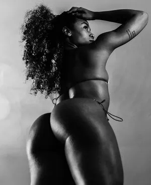 Luiza Vilela content