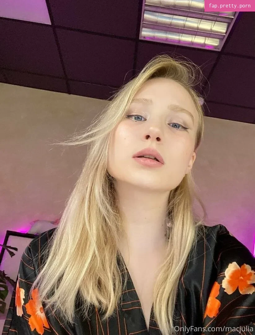 macjulia - Photo #01