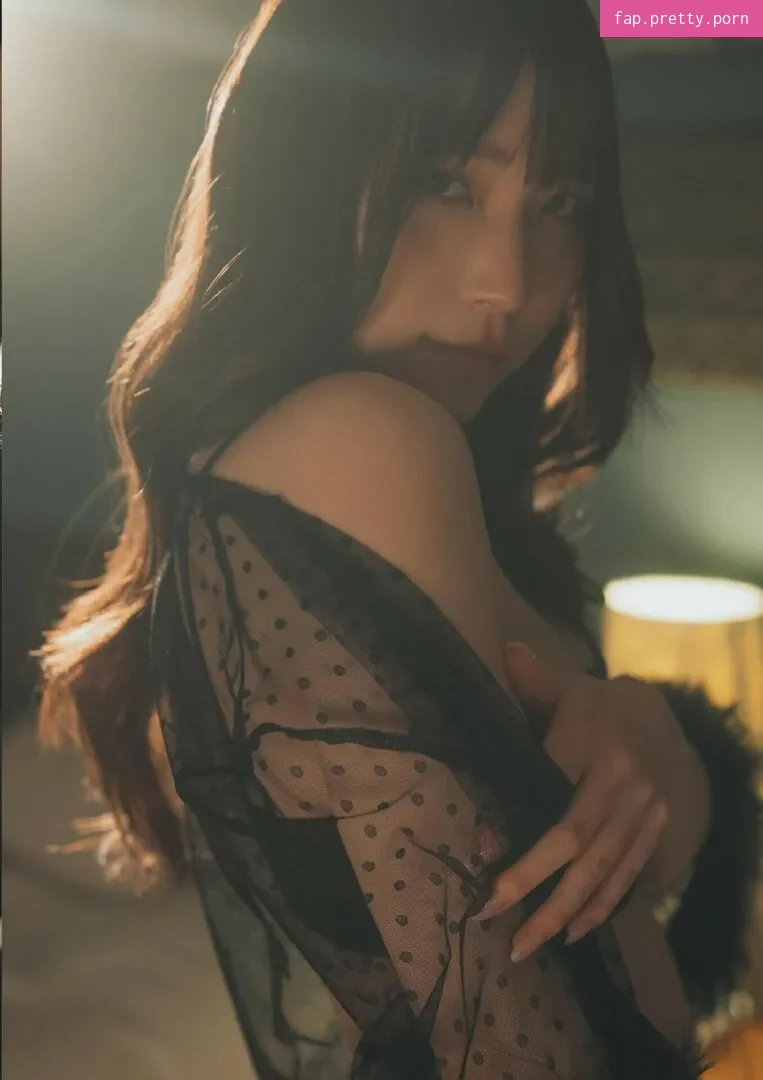 Marina Amatsu - Photo #01