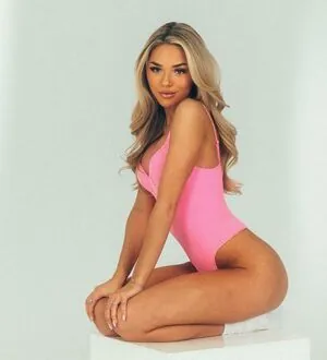 Maddie Benavidez content