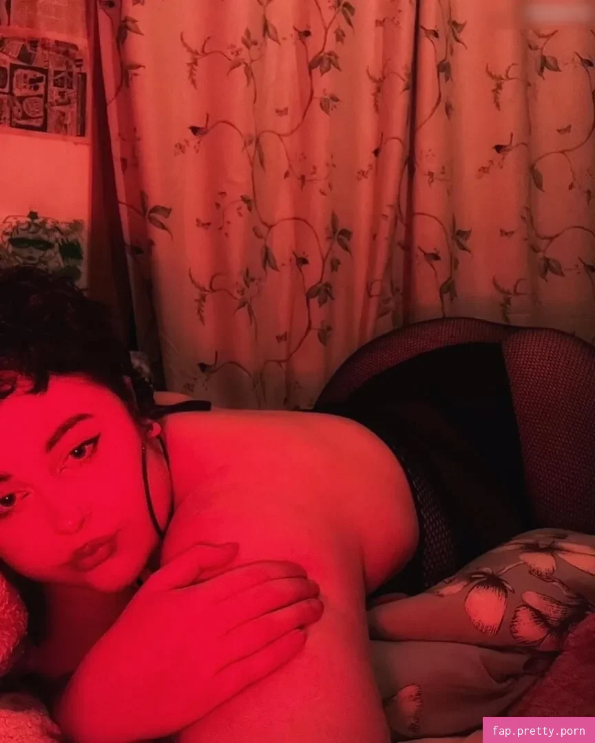 mila bloom - Photo #34