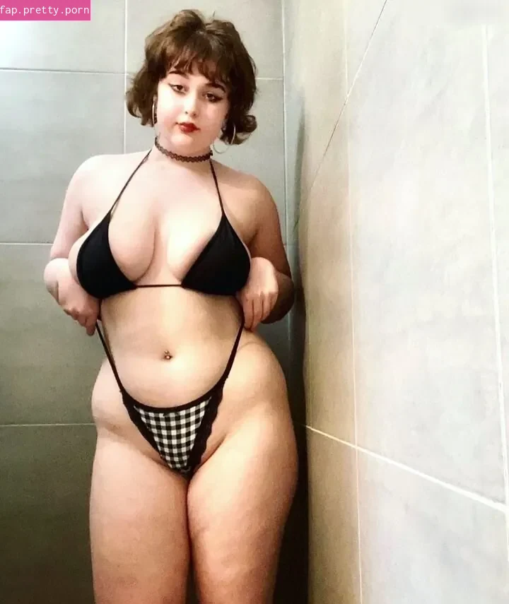 mila bloom - Photo #45