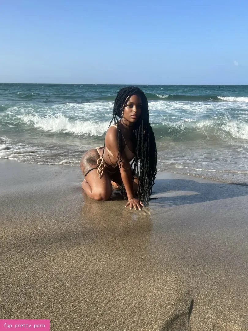 Megane Cheryl - Photo #08