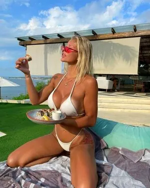 Michelle Christine content