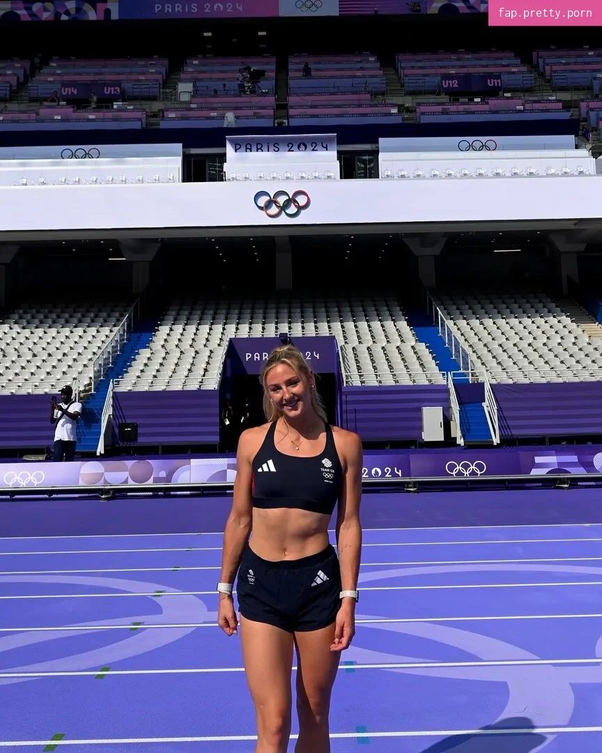 Molly Caudery - Photo #68