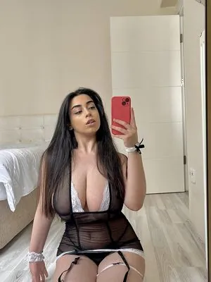 Merve Damla content