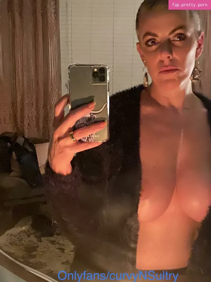 Madame Elise content