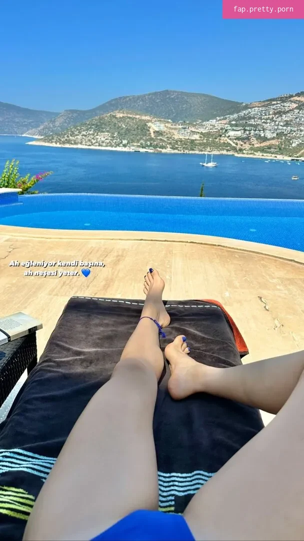 Merve Elmas - Photo #44